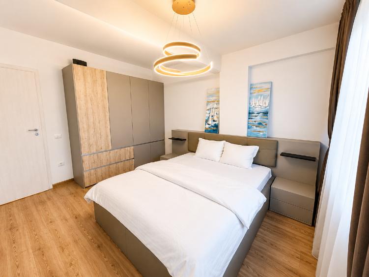 Apartament cu 2 camere decomandat, mobilat în Central