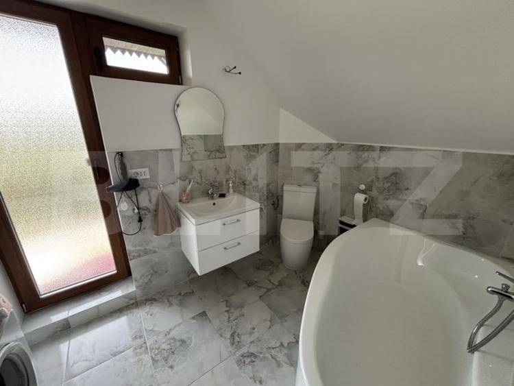 Casă cu 4 camere cu Teren 1229 Mp în Central