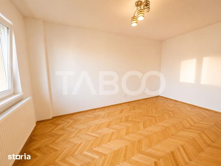 Apartament cu 2 camere decomandat în Ștrand