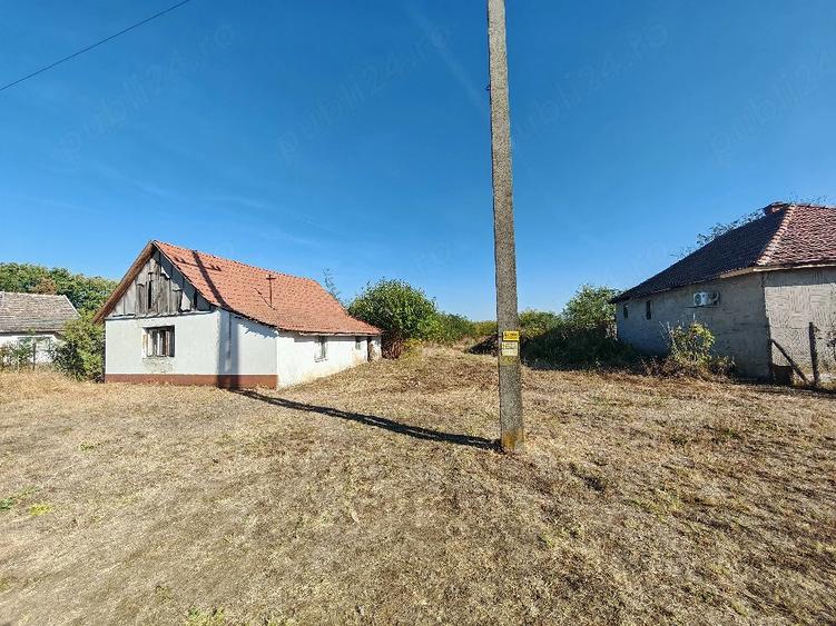 Casă cu Teren 1988 Mp în Central