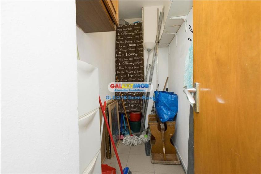 Apartament cu 3 camere semidecomandat, mobilat în Titan