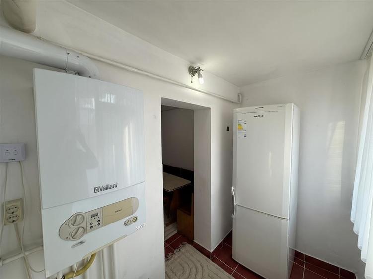 Apartament cu 3 camere decomandat, mobilat în Obcini