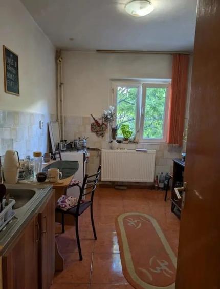 Apartament cu 2 camere decomandat în Berceni