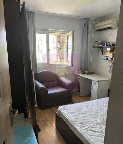 Apartament cu 3 camere decomandat în Octavian Goga