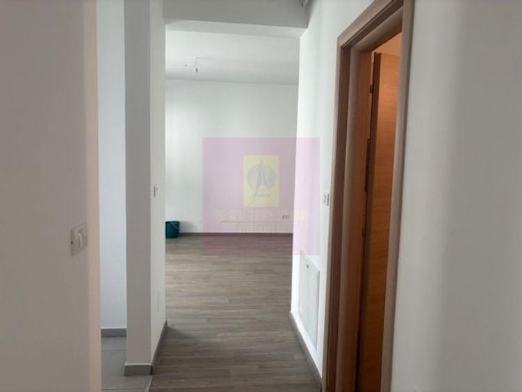 Apartament cu 2 camere semidecomandat, mobilat în Prelungirea Ghencea