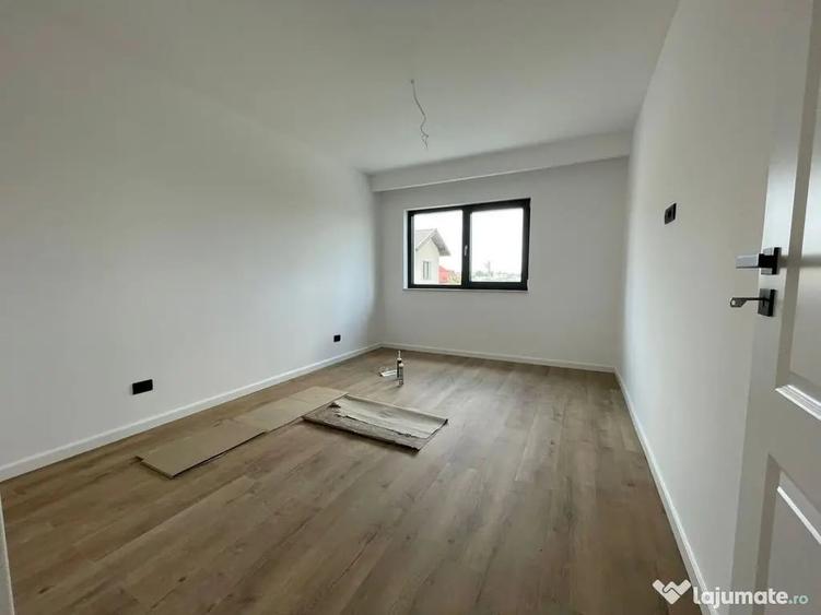 Casă cu 4 camere cu Teren 400 Mp în Central