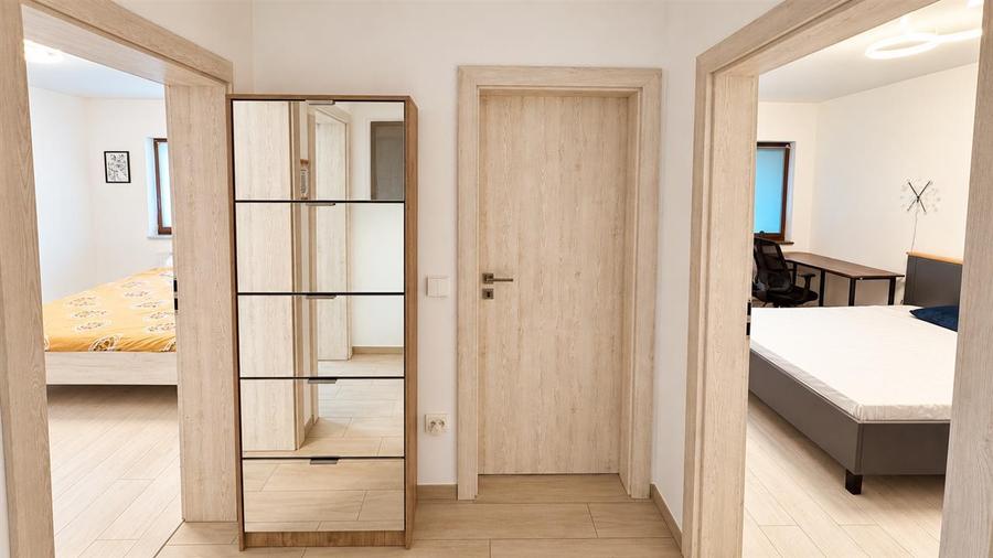 Apartament cu 2 camere decomandat, mobilat în Cristian