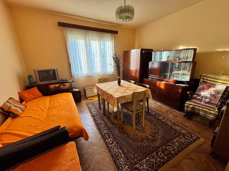 Casă individuală cu 3 camere cu Teren 1190 Mp în Periferie