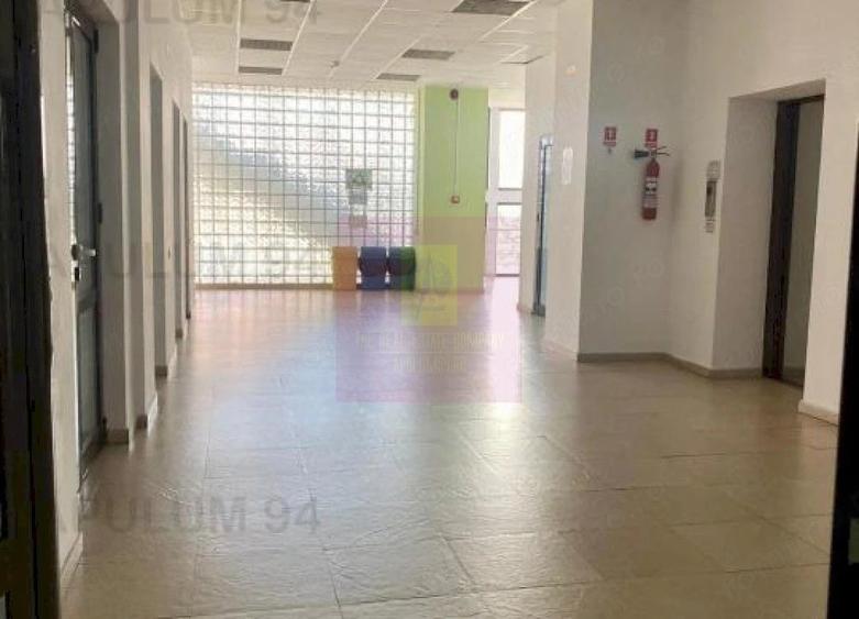 Spațiu comercial, de 9,000 mp, în Vatra Luminoasă