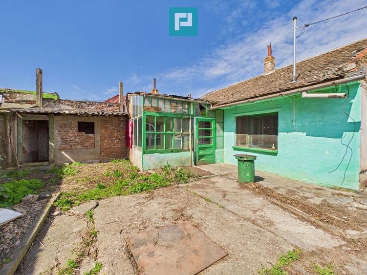 Casă cu 2 camere cu Teren 241 Mp în Aradul Nou