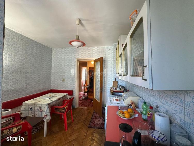 Apartament cu 3 camere decomandat, mobilat în Ultracentral