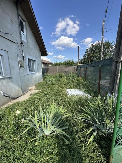 Casă cu 3 camere în Crivăț