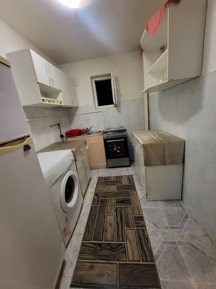 Apartament cu 2 camere semidecomandat în Podu Roș