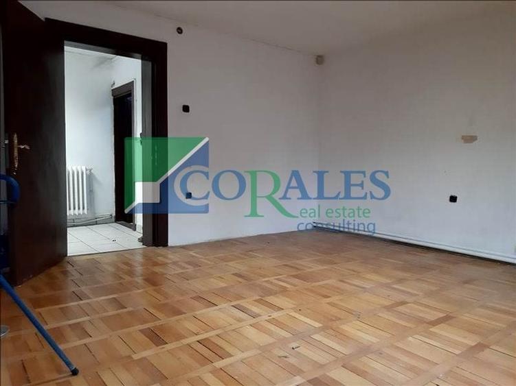 Casă individuală cu 4 camere cu Canalizare în Girocului