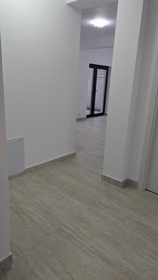 Casă individuală cu 4 camere cu Canalizare în Central