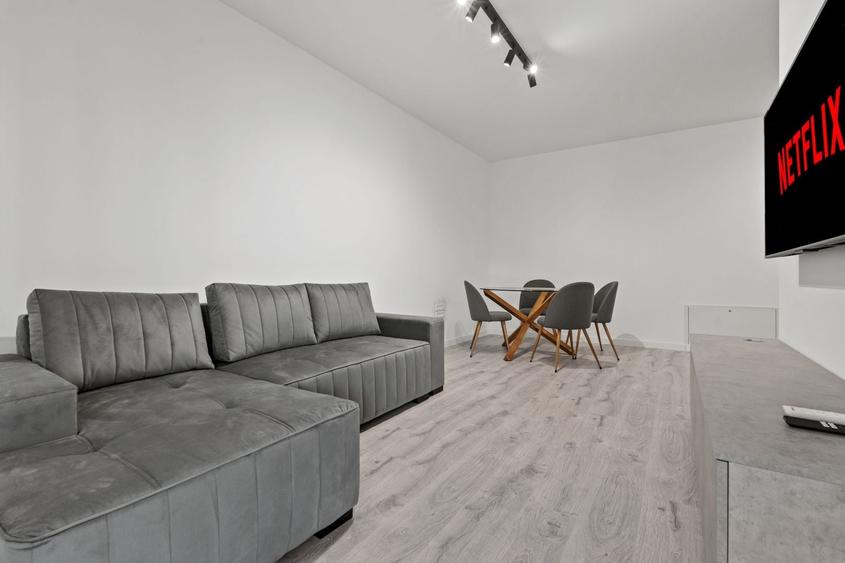Apartament cu 2 camere semidecomandat, mobilat în Metalurgiei