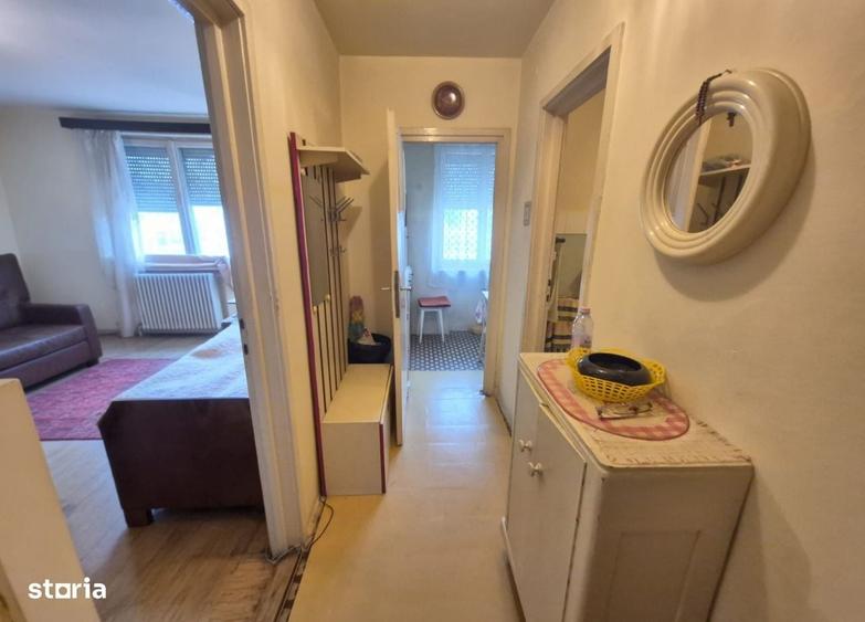 Garsonieră decomandată în Central