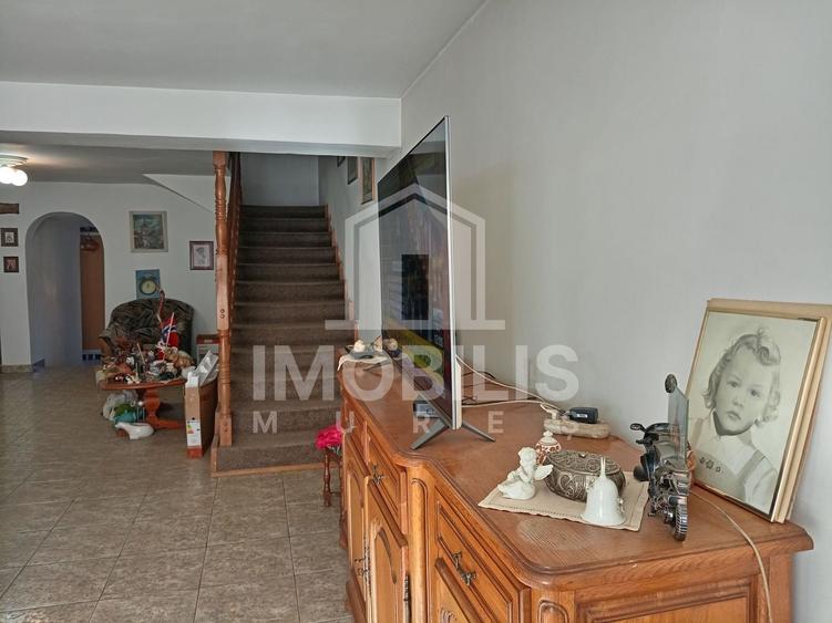 Casă individuală cu 4 camere cu Canalizare în 7 Noiembrie