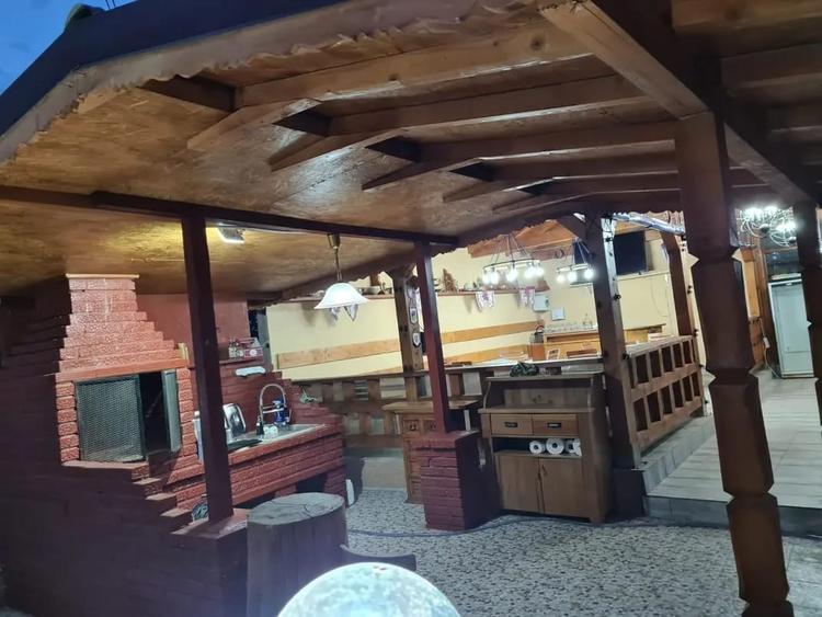 Spațiu comercial, de 300 mp, în Vernești