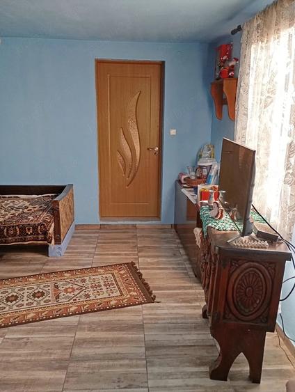 Casă cu 5 camere cu Teren 1500 Mp în Șagu