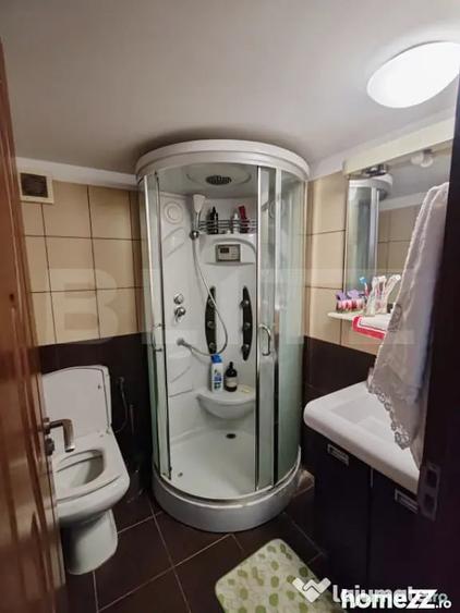 Casă cu 7 camere cu Teren 720 Mp în Central