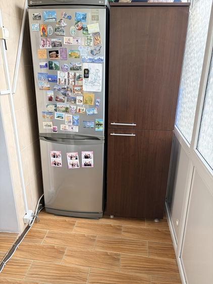 Apartament cu 3 camere decomandat în Exterior Vest
