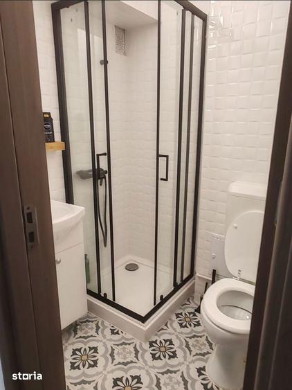 Apartament cu 4 camere în Tractorul