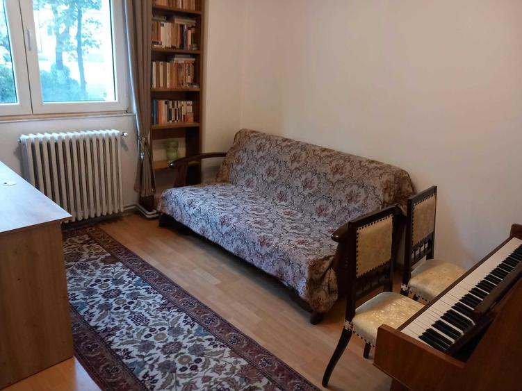 Apartament cu 3 camere decomandat în Ultracentral
