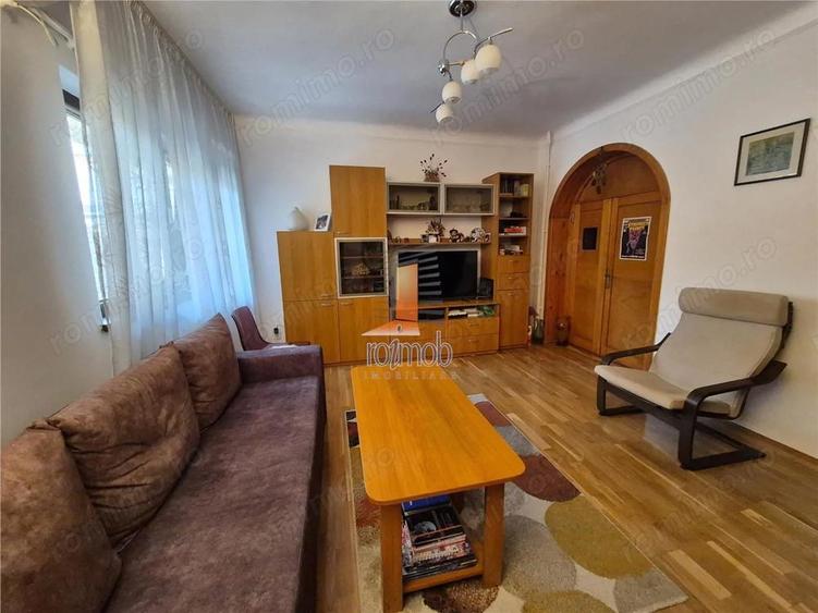 Apartament cu 6 camere în Turda