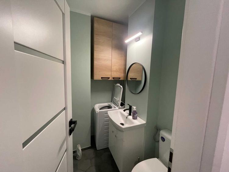 Apartament cu 3 camere decomandat în Tudor