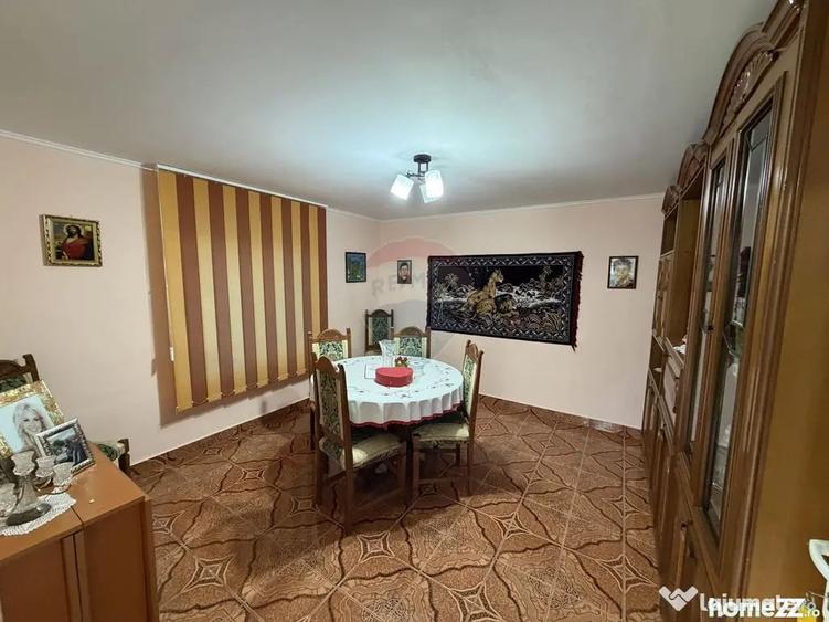 Casă cu 4 camere cu Teren 446 Mp în Vizantea Răzășească