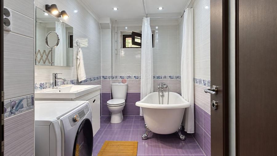 Apartament cu 2 camere, mobilat în Central