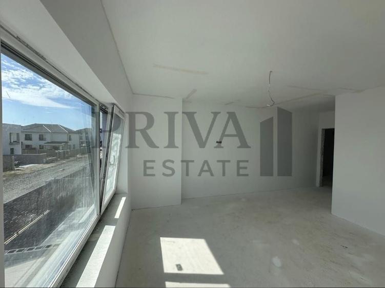 Duplex cu 4 camere cu Canalizare în Moșnița Nouă