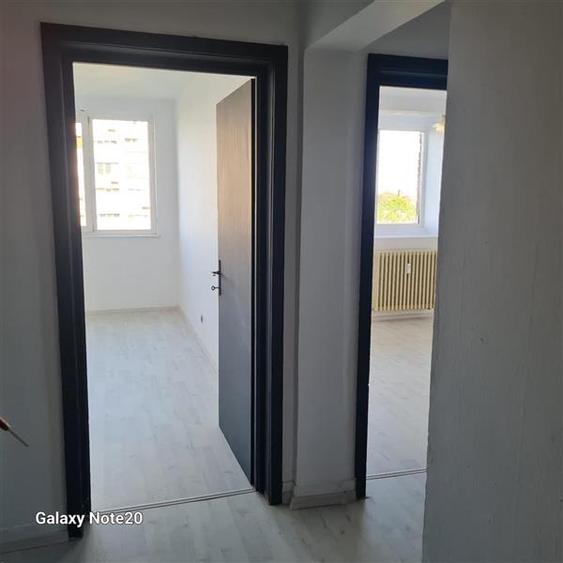 Apartament cu 2 camere decomandat în Podgoria
