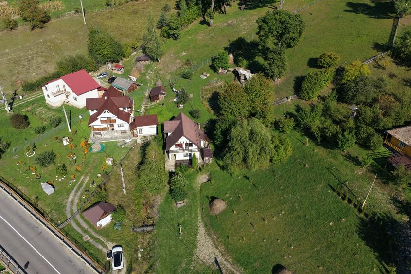 Casă individuală cu 5 camere cu Garaj în Buhalnița
