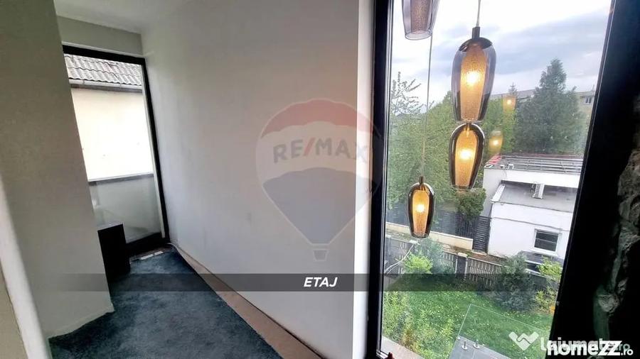 Casă cu 7 camere cu Teren 460 Mp în Traian
