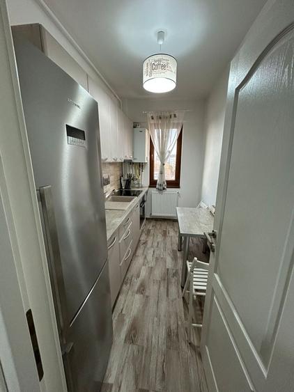 Apartament cu 2 camere decomandat în Păcii