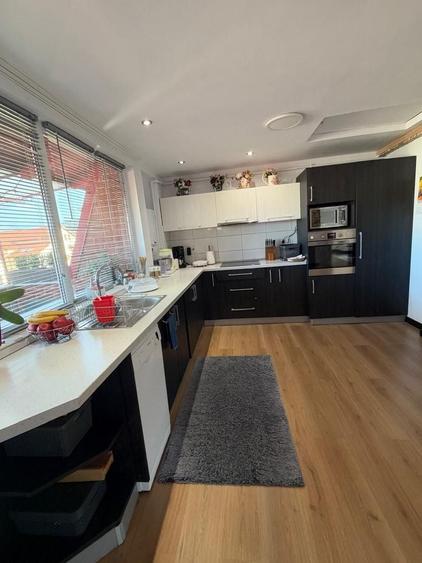 Apartament cu 3 camere în Florești