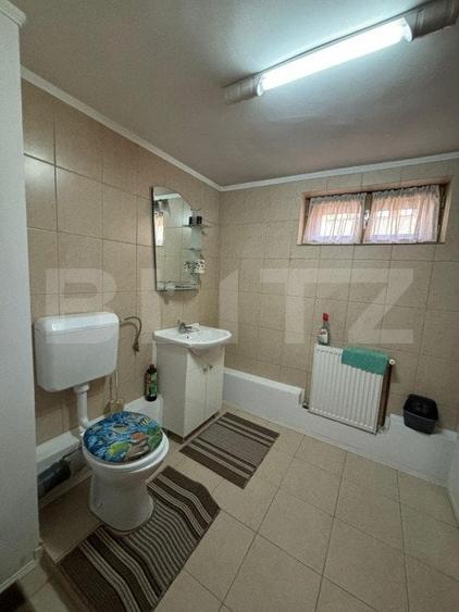 Casă individuală cu 7 camere cu Garaj în Exterior Est
