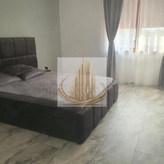 Casă individuală cu 5 camere cu Canalizare în Plopi