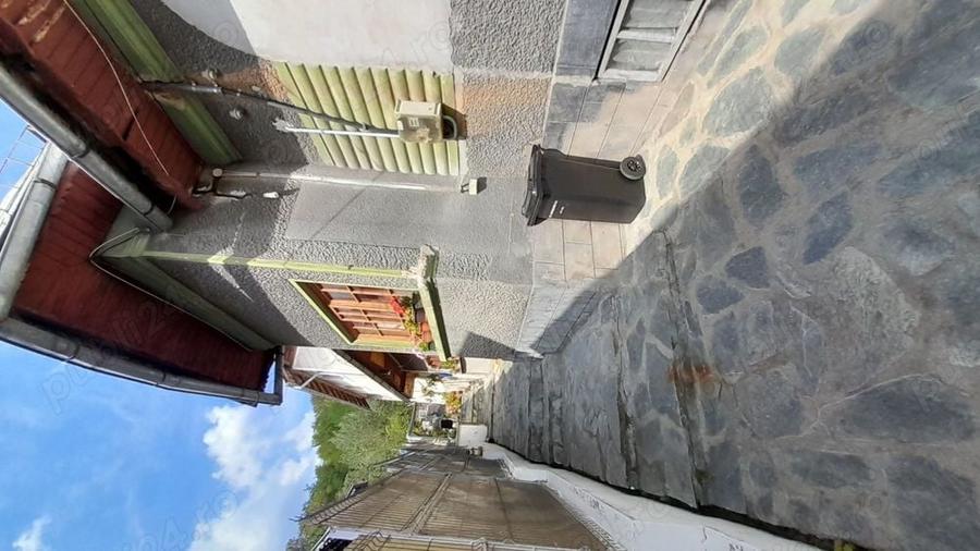 Casă cu 6 camere în Bezdead