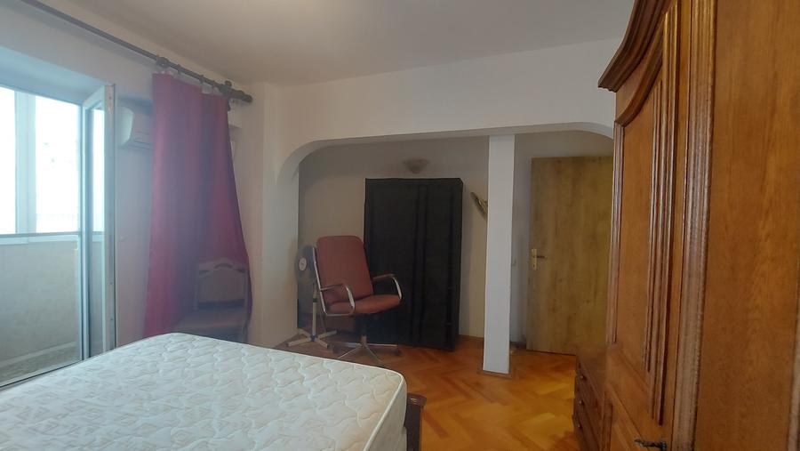 Apartament cu 2 camere decomandat în Mihai Bravu