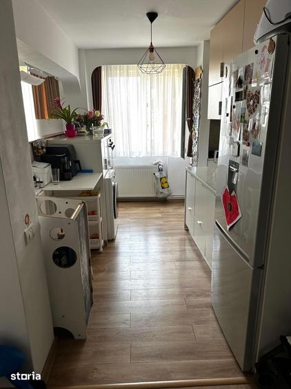 Apartament cu 4 camere decomandat în Circumvalațiunii