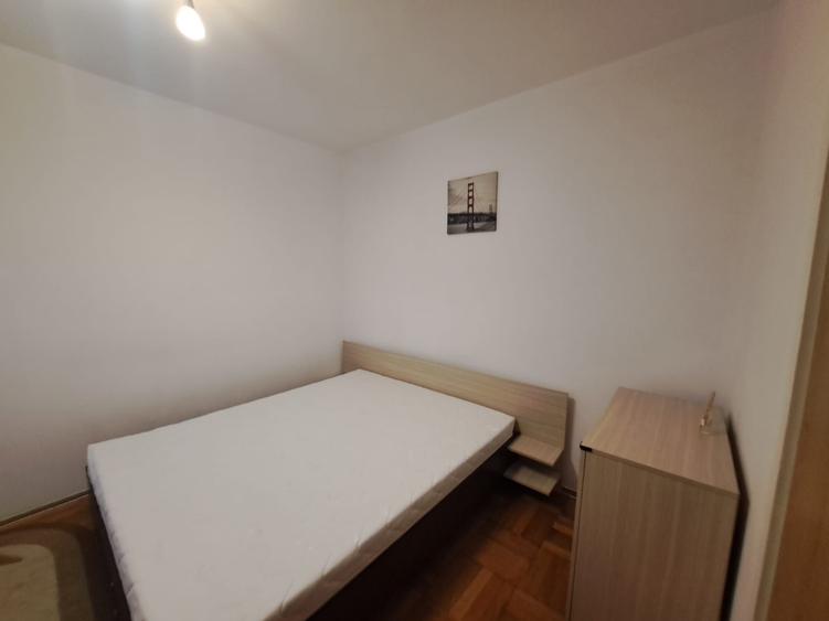 Apartament cu 2 camere semidecomandat în Dristor