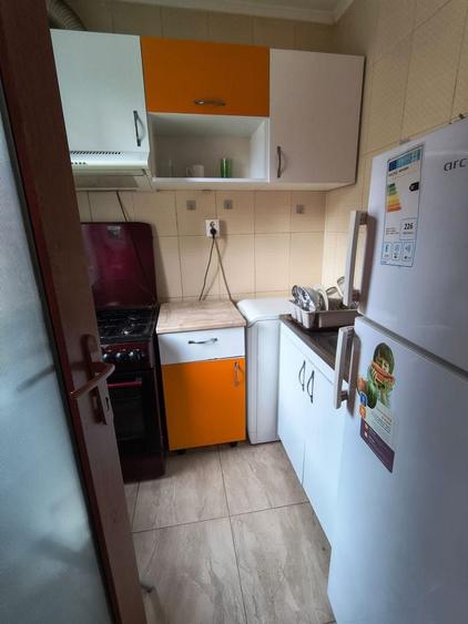 Apartament cu 2 camere semidecomandat, mobilat în Tomis Nord