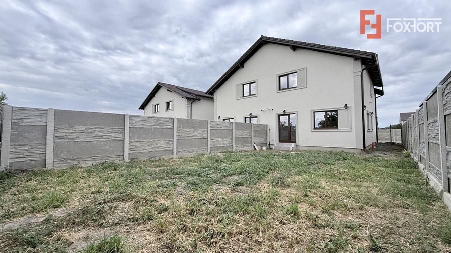 Duplex cu 4 camere cu Canalizare în Moșnița Veche