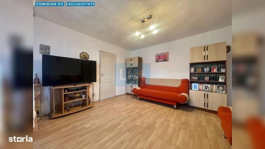 Apartament cu 3 camere semidecomandat în Micro IV