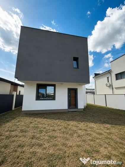 Casă cu 4 camere cu Teren 380 Mp în Central