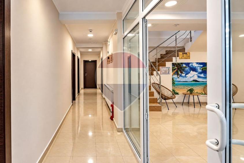 Hotel/Pensiune, de 1,600 mp, în Central