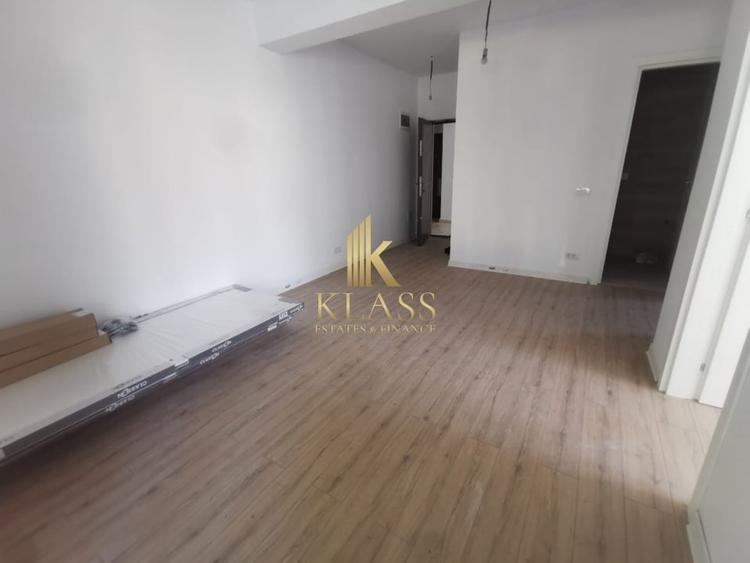 Apartament cu 2 camere semidecomandat în Andronache